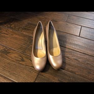 Naturalizer Michelle Pump Chai - Size 11